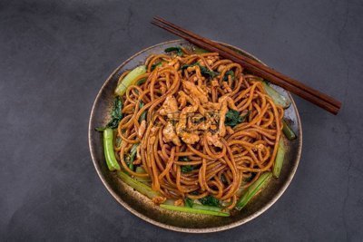 Shredded Pork Fried Noodles